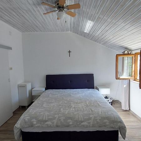 Apartman Kristina And Free Parking Mali Losinj Exterior photo