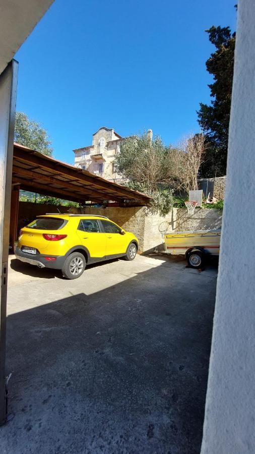 Apartman Kristina And Free Parking Mali Losinj Exterior photo
